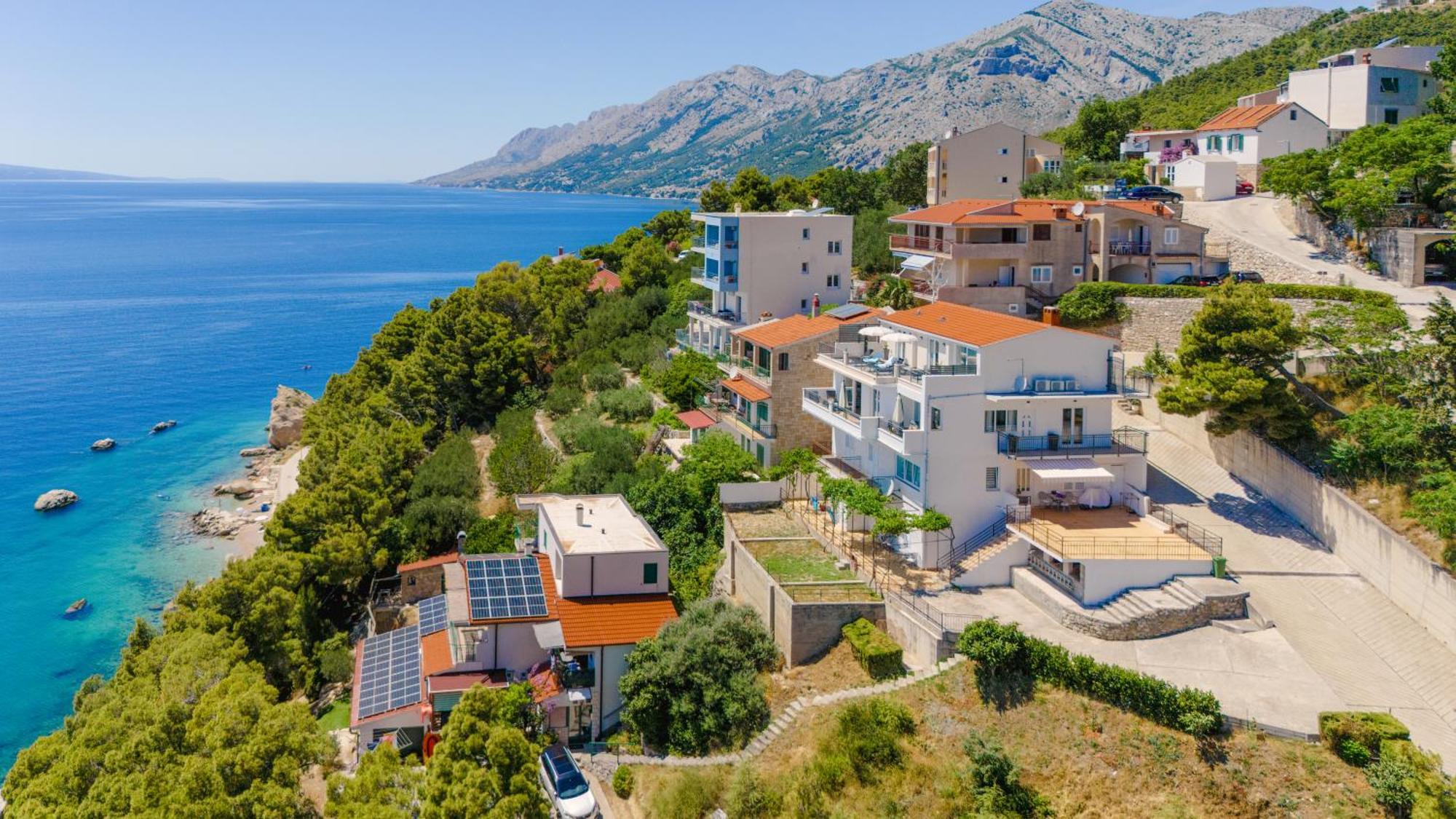 Seaview Nives