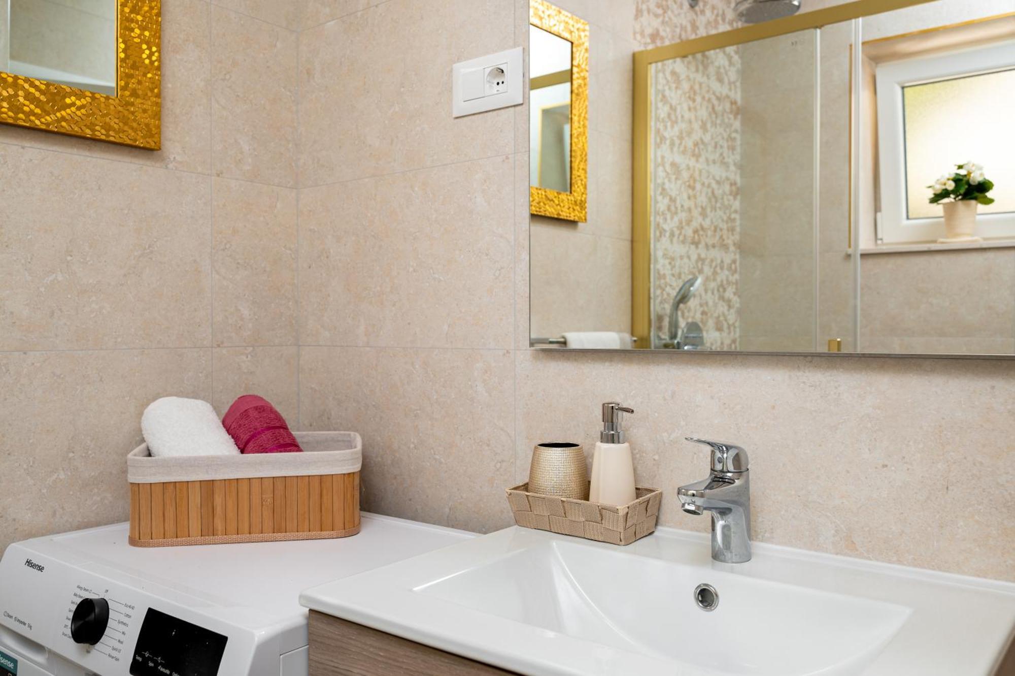 Appartamento Seaview Nives Brela