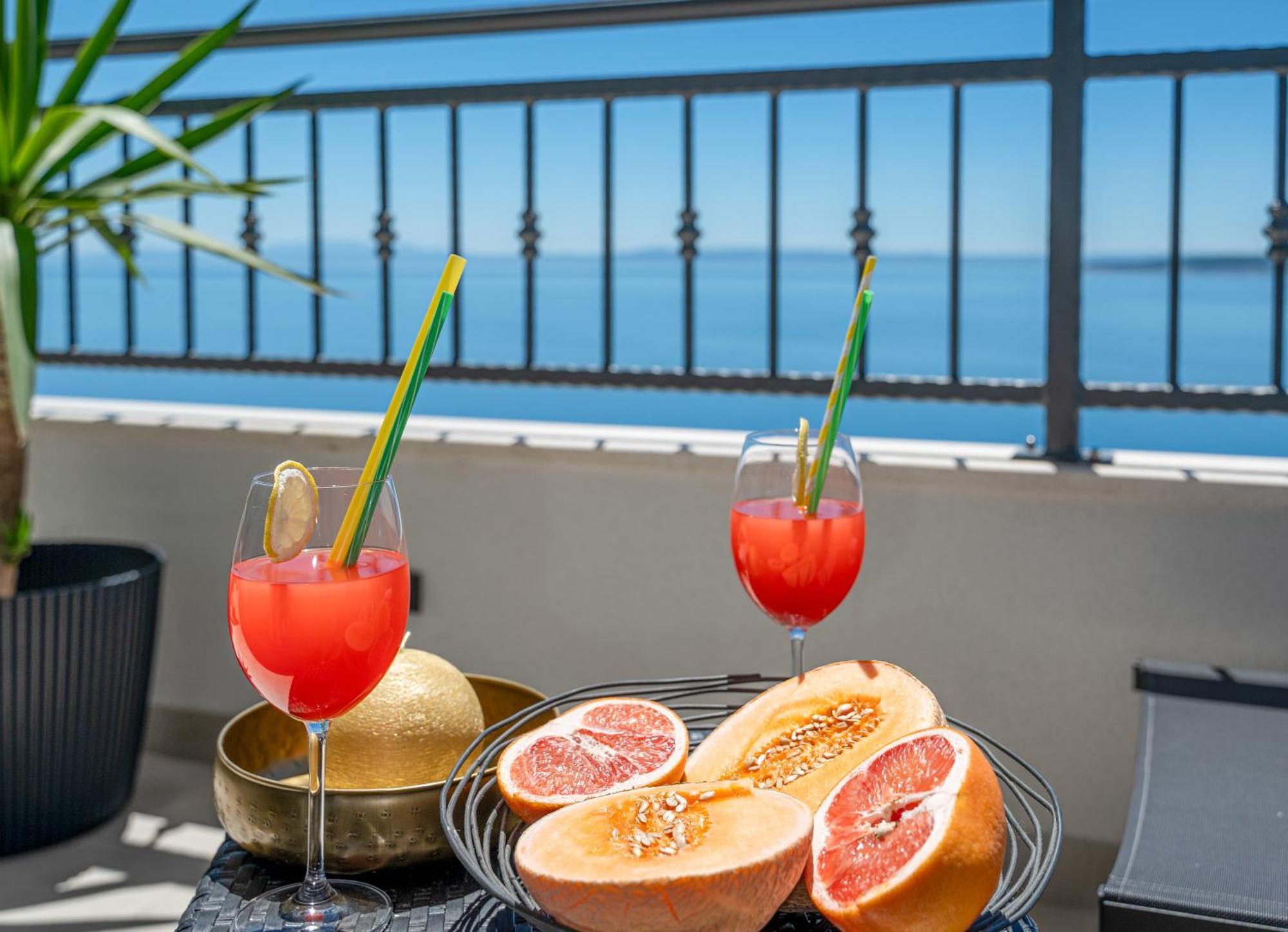 Seaview Nives *